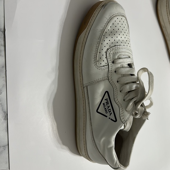 Leather authentic Prada trainers size 40 white - Picture 4 of 10